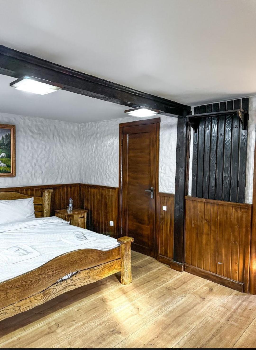Hotel Orlyne Gnizdo Czernowitz Zimmer foto